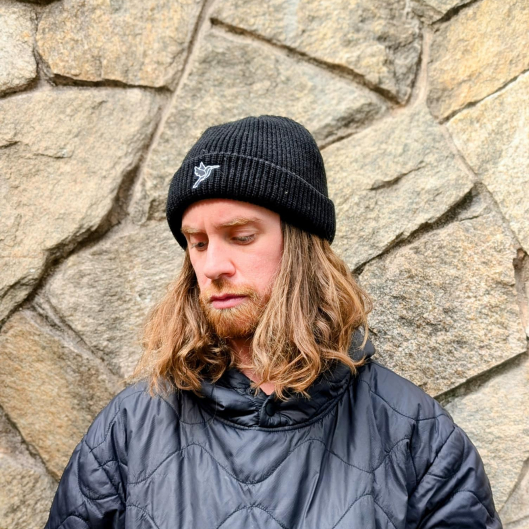 Lowkey Larry Beanie Black / White